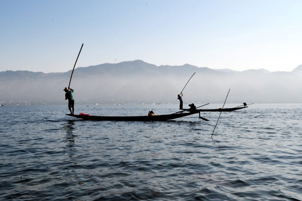 foto di pescatori birmani