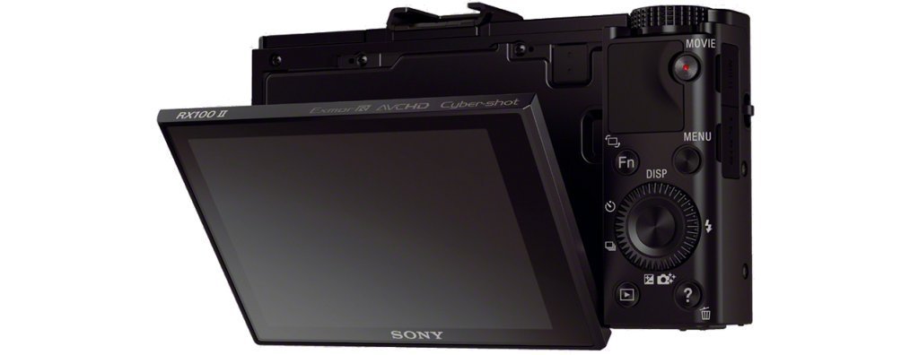 sony rx100 II - una fotocamera compatta del 2016 con flash esterno e LCD